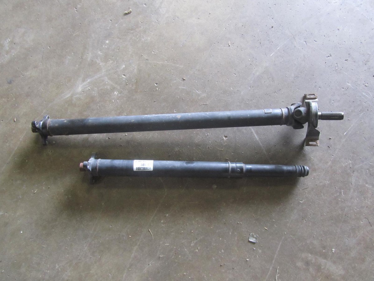 2006年　SHAG ティキマグ 06 DODGE CHARGER 5.7L RWD 2 Piece Rear Drive Shaft 141K Miles