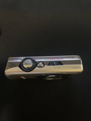 Canon IXY DIGITAL 920 IS 10.0MP Compact Digital Camera Gold Canon IXY DIGITAL 920 IS 10.0MP Compact Digital Camera Gold