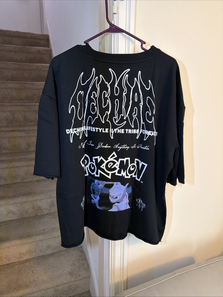 dechire Lifestyle Men's Graphic Pokémon Mewtwo Limited Raw Hem Tee