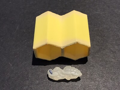 Tarlin Kaiyodo Japan Exclusive Life Cycle Bee Chrysalis Larva Insect Figure