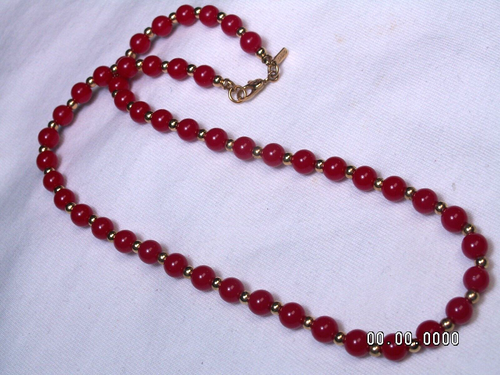 Vintage Monet Ton Doré & Rouge Lucite Perles Collier - Photo 2 sur 4