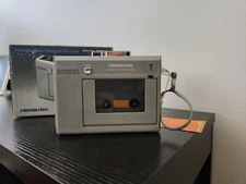 VINTAGE SOUNDESIGN Portable Cassette Tape Player Recorder Mic. 4375b 