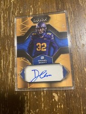 2023 Wild Card Auto Mania Pro-Look Daniel Scott Silver Foil Gold Rookie Auto /4. rookie card picture