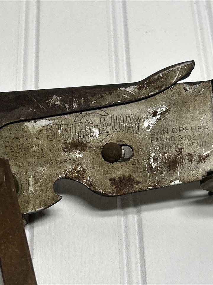 Abridor de latas de metal estilo montaje en pared vintage swing-a-way con abrebotellas Foto 3 de 4