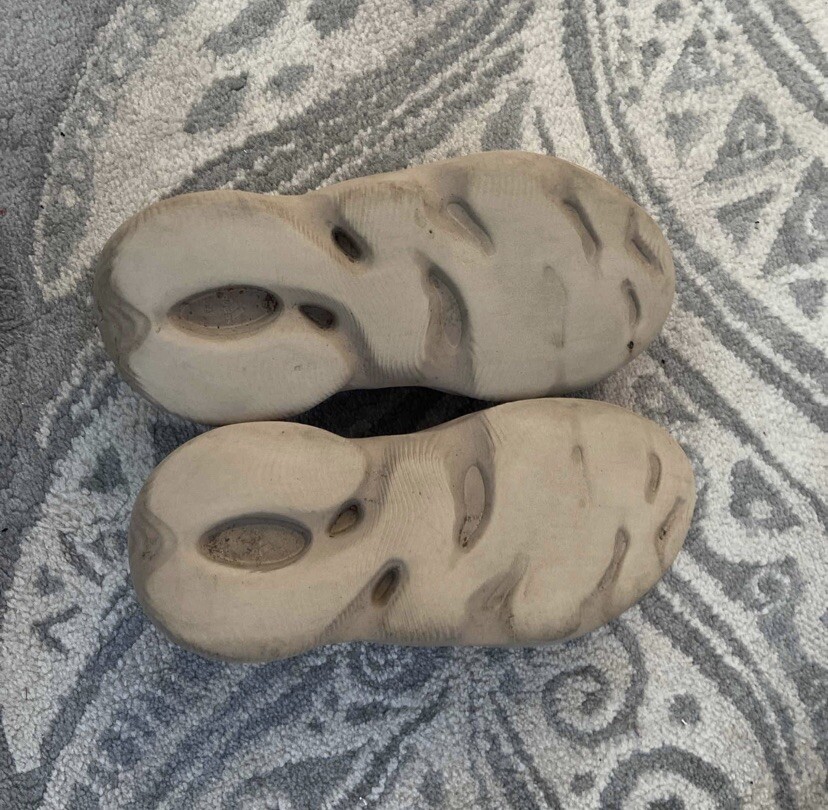 Yeezy Foam Runner Mist | eBay