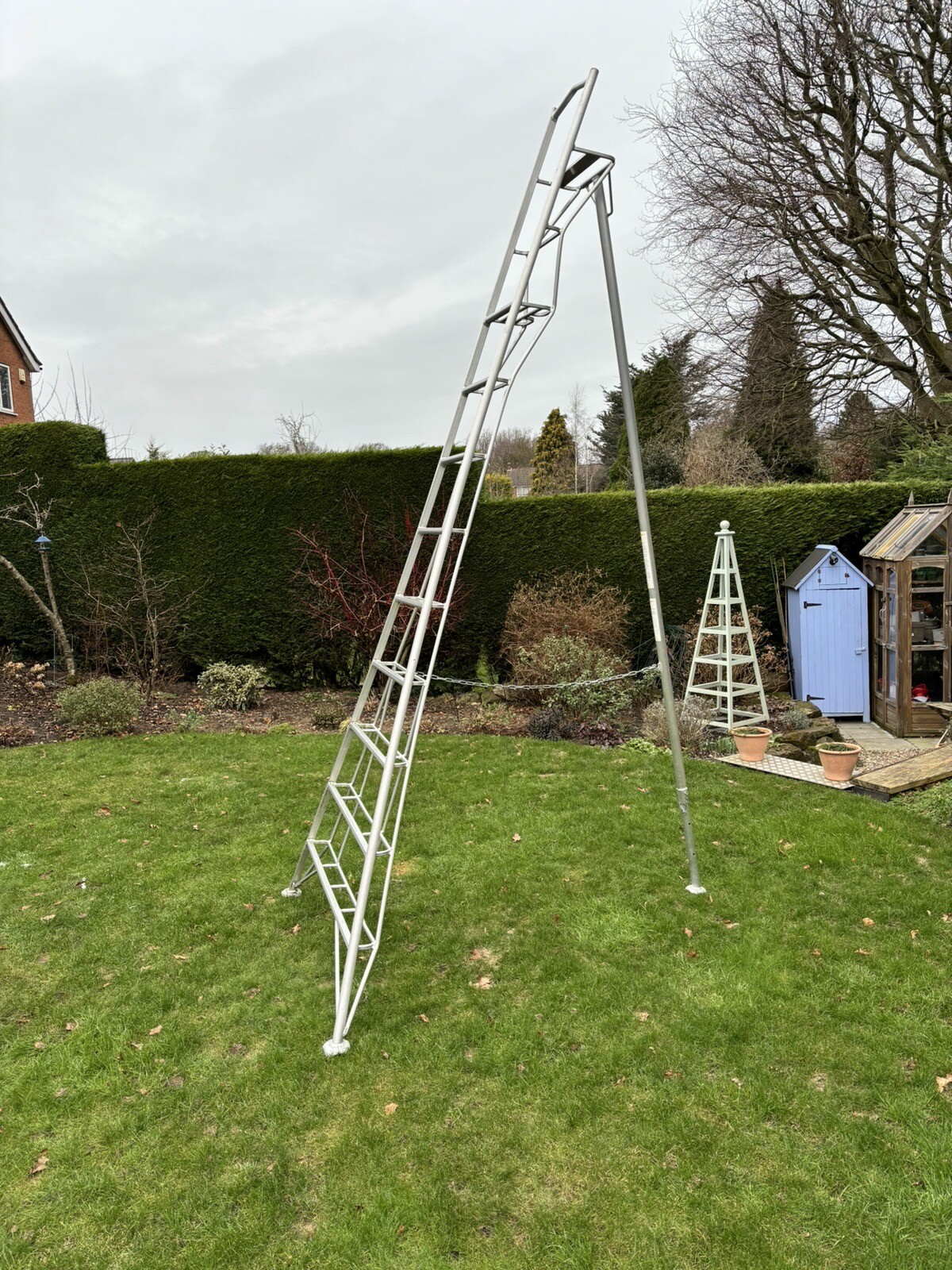 Henchman One leg Adjustable Tripod Platform Ladder 12ft/3.6m eBay