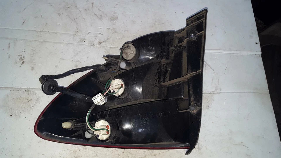 Lanterna traseira esquerda Kia Rio DC 07/2000-12/2002 - Imagem 2 de 2