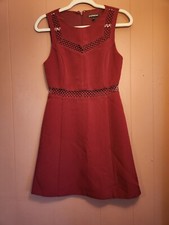 Express Women's Size 2 Burgundy Sleeveless Lined Dress w/Lace Accents