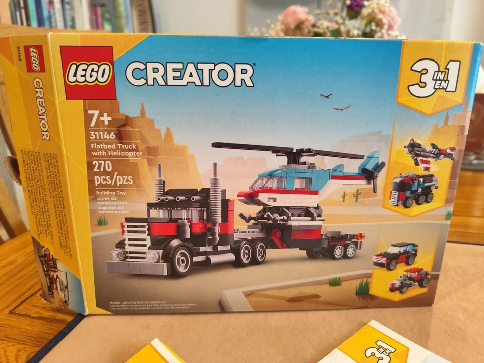 LEGO Creator 31146 Flatbed Truck with Helicopter, photo 1 of 4