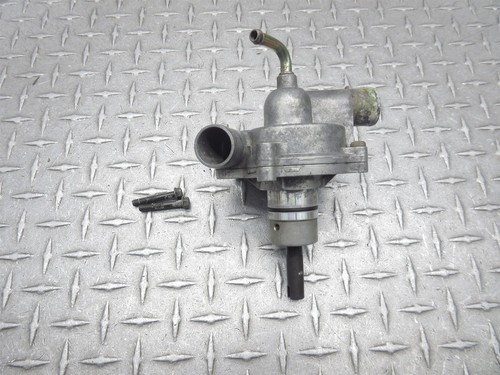 2000 99-00 Suzuki Hayabusa GSXR1300 Engine Water Pump Cover Impeller Housing - Picture 4 of 9