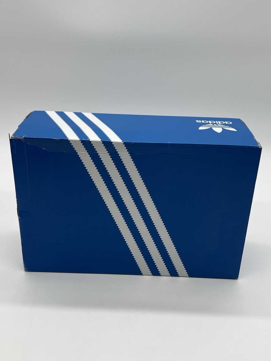 adidas gazelle silver green womens Adidas Samba Classic | Men's | (Real Madrid) White/Grey/Gum main image 0