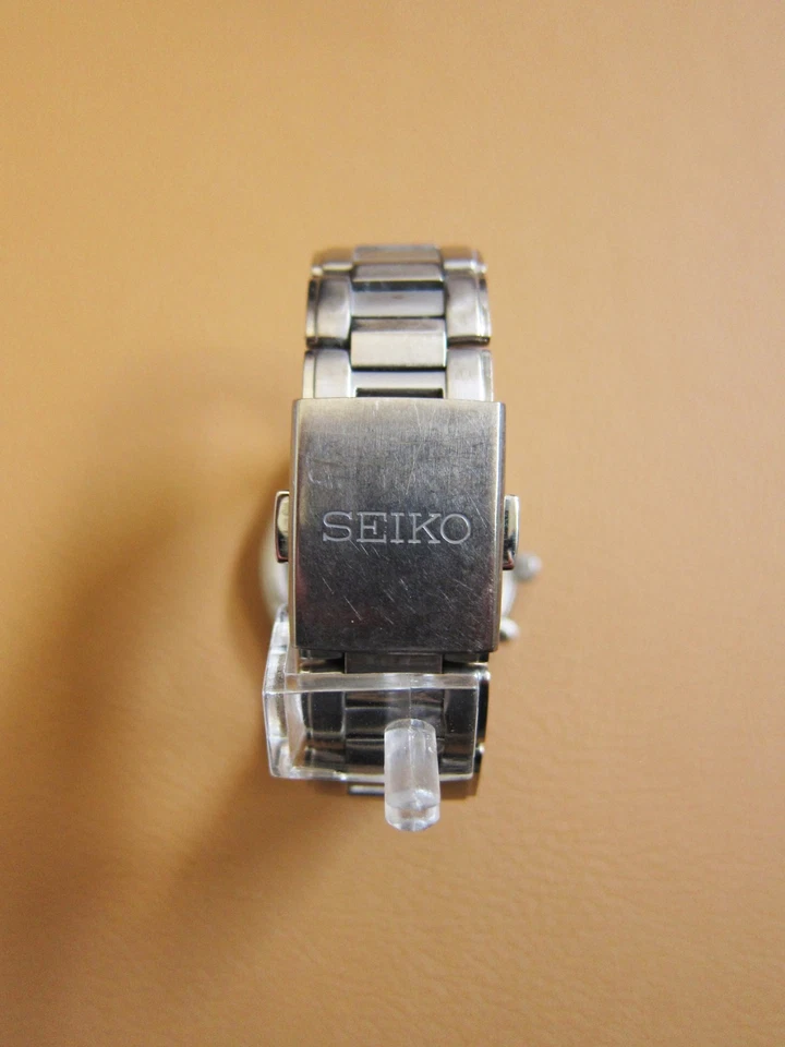 SEIKO 7B22-0AD0 Men’s Titanium Solar Radio Controlled Watch (MADE IN JAPAN) - image 4 of 4