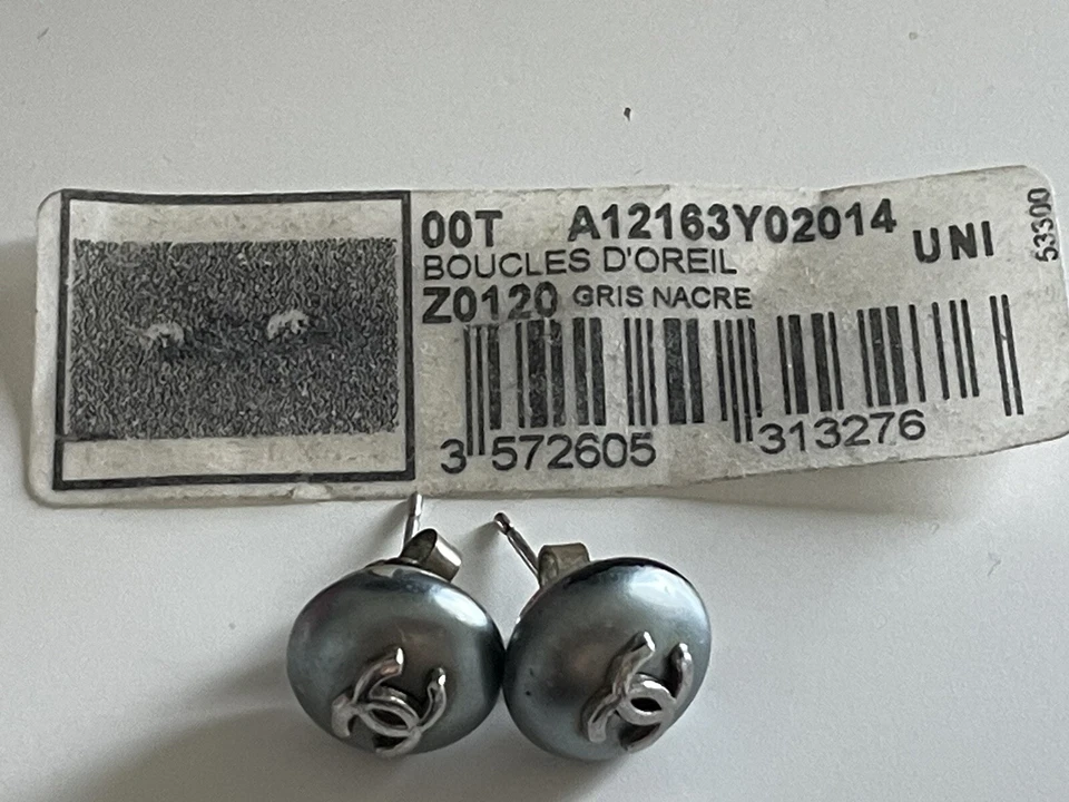 Chanel Ohrringe Grau CC Logo - Bild 2 von 4