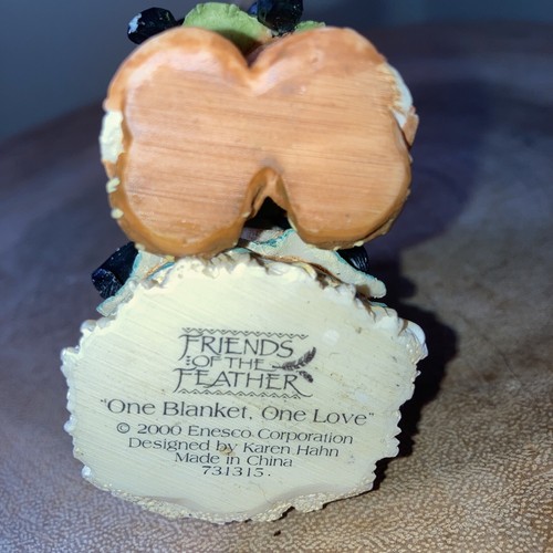 VTG 2000 Friends of the Feather ONE BLANKET ONE LOVE Native Figurine - Picture 6 of 6