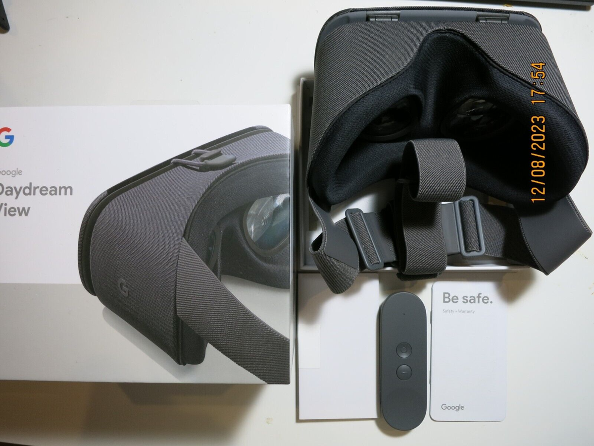 Google Daydream View VR Headset Remote Box Manual Included - Main Image