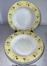 4 Royal Doulton Blueberry Pattern Soup /dessert  Plates 8.7 “