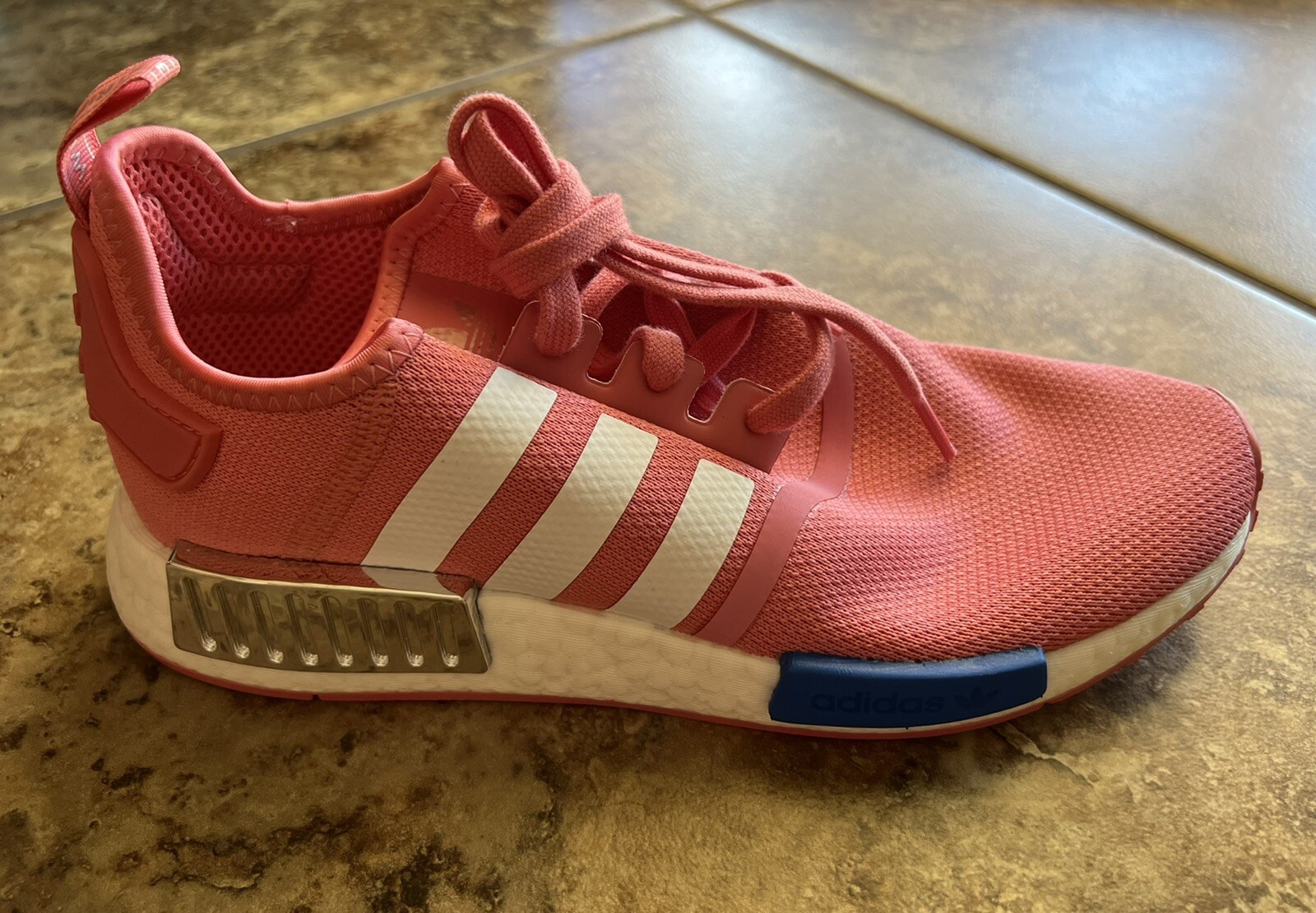 adidas r1 runner salmon