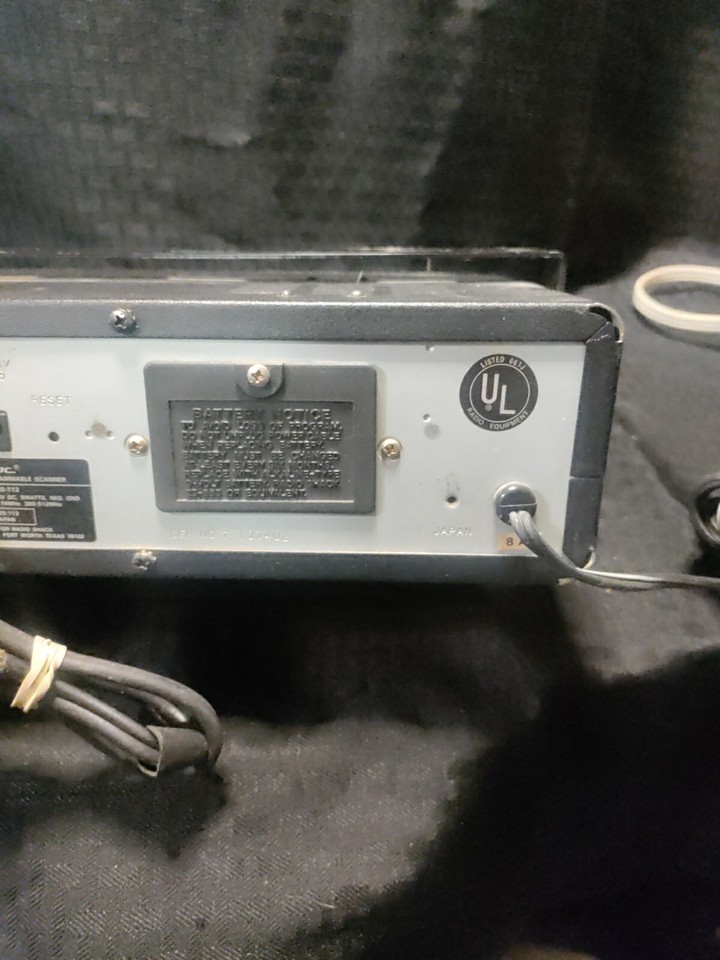 RADIO SHACK 200 Channel PRO-2021 UHF VHF AM-FM Direct Entry