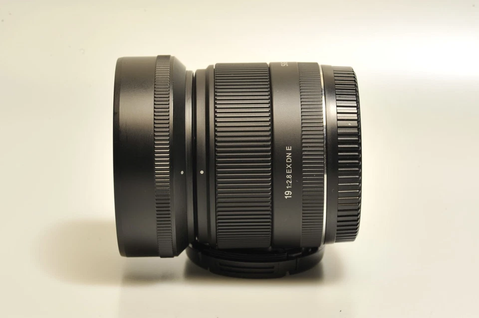 Sigma Art 19mm F2.8 EX DN for Sony E APS-C "Great" Black [12898600] - Image 2 of 4