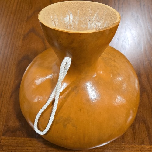 VINTAGE HAWAII IPU GOURD Drum 10"H x 28 1/4" Circumference with string beautiful