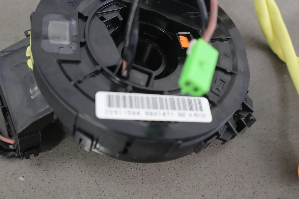 Chevy Suburban GMT900 2014 OEM reloj resorte 22911594 Foto 3 de 4