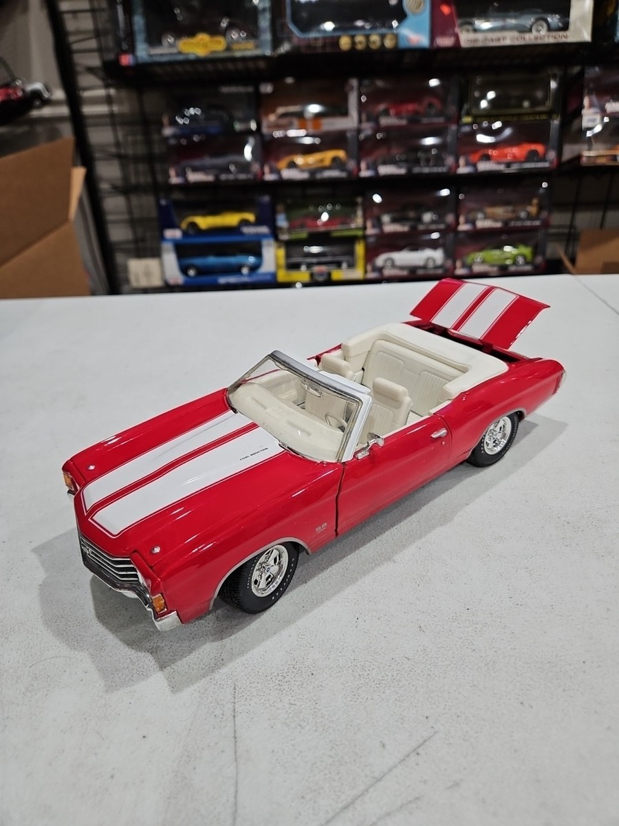 VINTAGE MAISTO 1972 Chevrolet chevelle SS RED WITH WHITE STRIPES