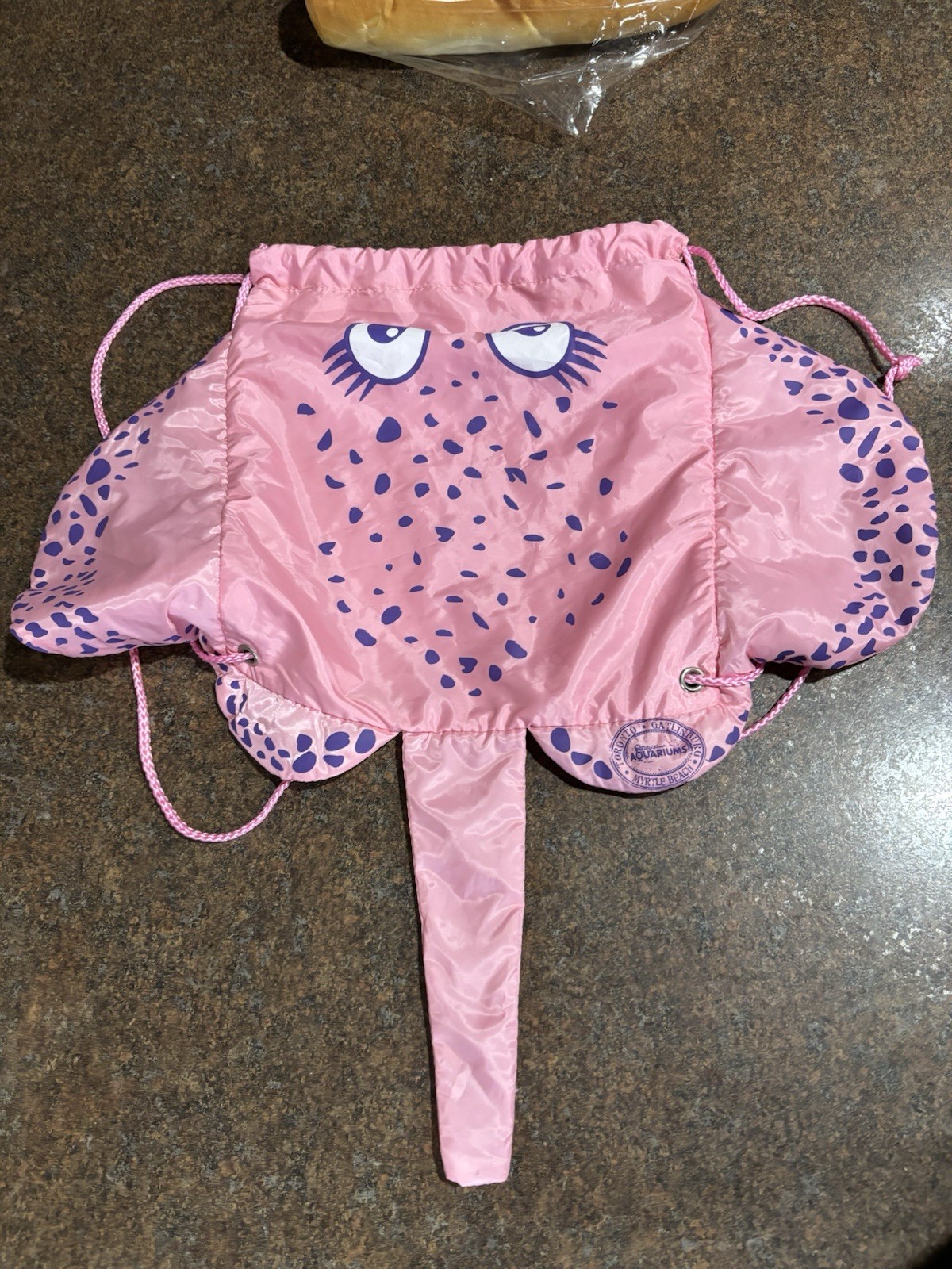 Ripley’s Aquarium Stingray Draw String Pull Strin… - image 1