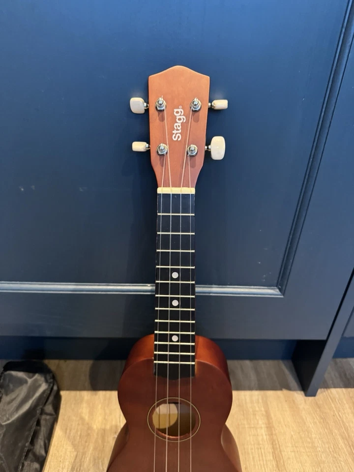 STAGG HAND MADE WOODEN UKULELE CASE,TUNER,BOOK IN EXCELLENT CONDITION - Image 2 of 4