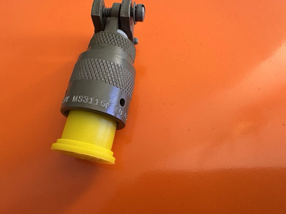 Amphenol Circular Connector Straight Plug 6 P MS3116F10-6S - Image 3 of 4