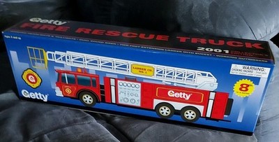 Getty Oil Toy Fire Rescue Truck - 8th In a Series - 2001 Collector's Edition