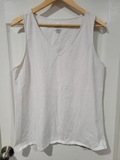 Torrid White Tank Top 3x V Neck Stretch Basic Sleeveles Plus