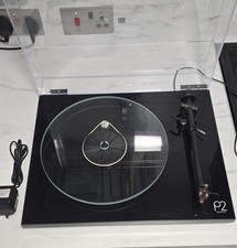 Rega Planar 2 Turntable 