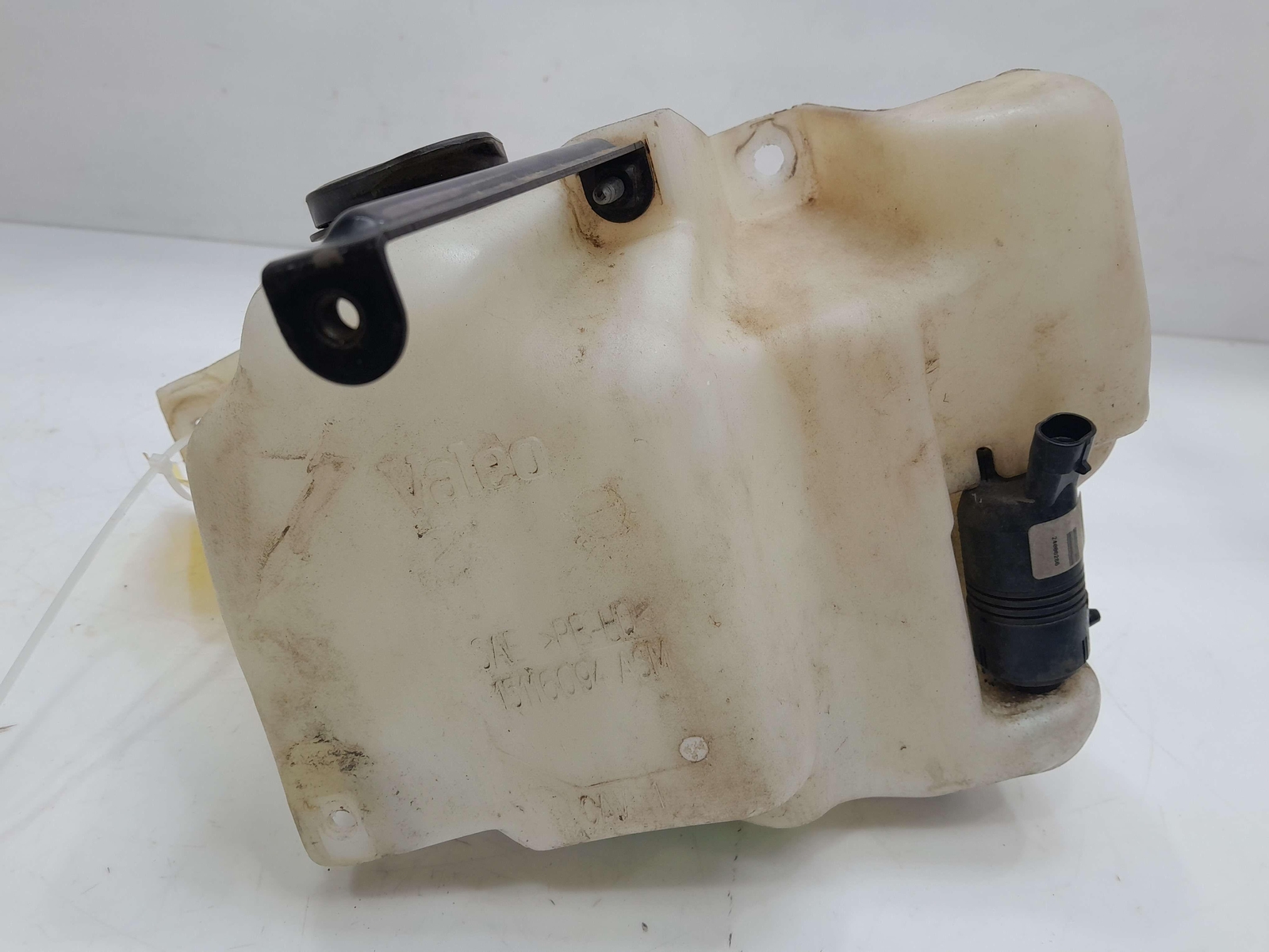 04 06 Chevy Colorado Windshield Washer Fluid Reservoir Assembly OEM