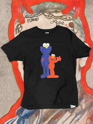 Kaws Uniqlo Sesame Street BFF Elmo Tee Men s Size Medium Black 2018 Companion