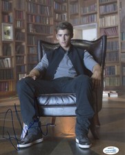 Brenton Thwaites The Giver Autographed Signed 8x10 Photo ACOA 