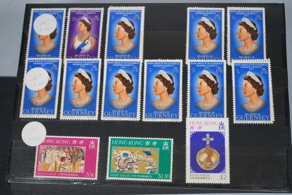 COLECCIÓN JUBILEO PLATA BRITÁNICA DE 450+ SELLOS, 30 HOJAS DE RECUERDO, 2 FOLLETOS Foto 3 de 4