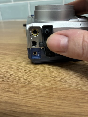 Samsung Digital Camera Digimax 210 2.1MP Silver Tested + Case + 32MB Memory Card - Picture 15 of 19