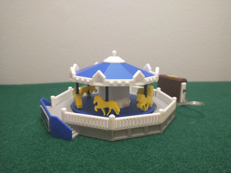 Carousel Model Ride - N Scale - Motorized - Image 2 of 4