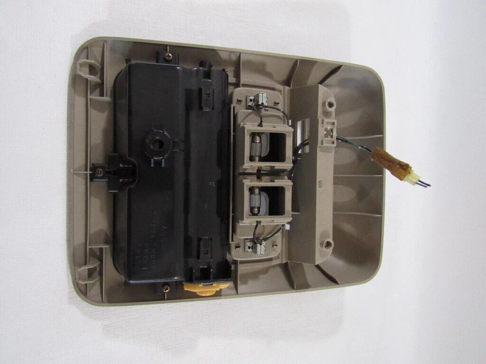 1998-2002 Subaru Forester Dome Light Reading Storage Lamp - Image 3 of 4