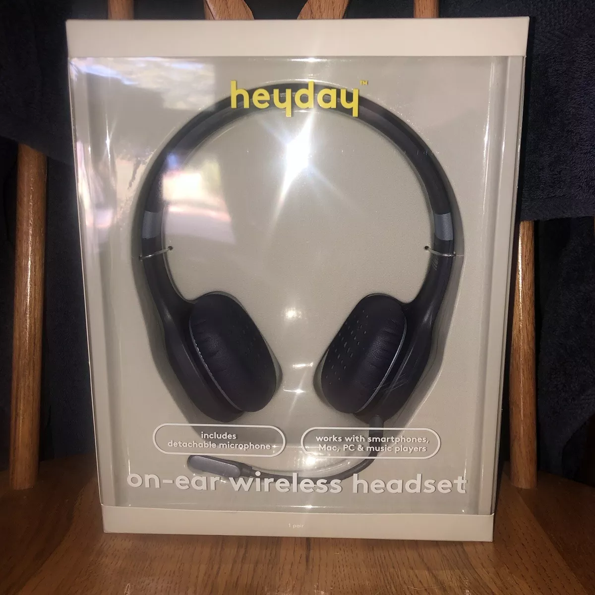 Heyday Wireless Bluetooth 5.0 On Ear Headphones w Detachable Microphone