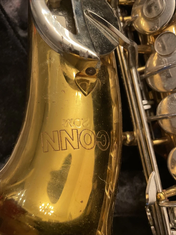 Saxofón alto Conn 50M vintage con estuche - Serie 409504 - Como está / Para reparación Foto 3 de 4