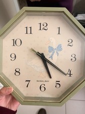 Vintage New Haven Quartz Green Wall Clock Goose Motif Working With Battery