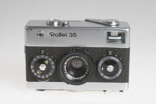 Rollei 35 with 3.5/40mm Tessar #5328586 Made in Singapore