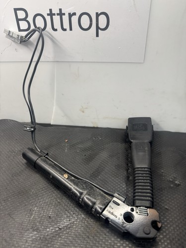 BMW E81 E82 E87 E90 E91 E92 Untergurt Gurtschloss Vorne Rechts 9119542 7126296