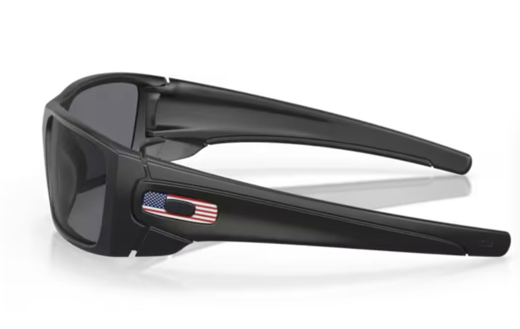 OAKLEY FUEL CELL SUNGLASSES MATTE BLACK / GREY SI USA ICON OO9096