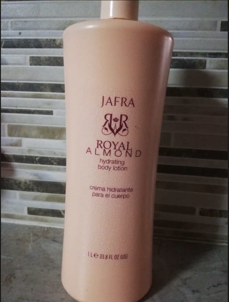 Classic Jafra Royal Almond Body Lotion 🧴de Almendra para el Cuerpo 33.8