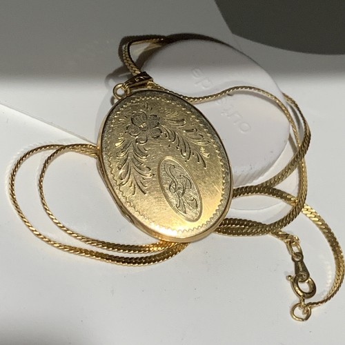 Vintage LaMode 12k GF Photo Oval Locket 