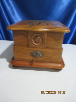 Quality 1900 ERA Antique Wood Work Ornate  Jewelry Box