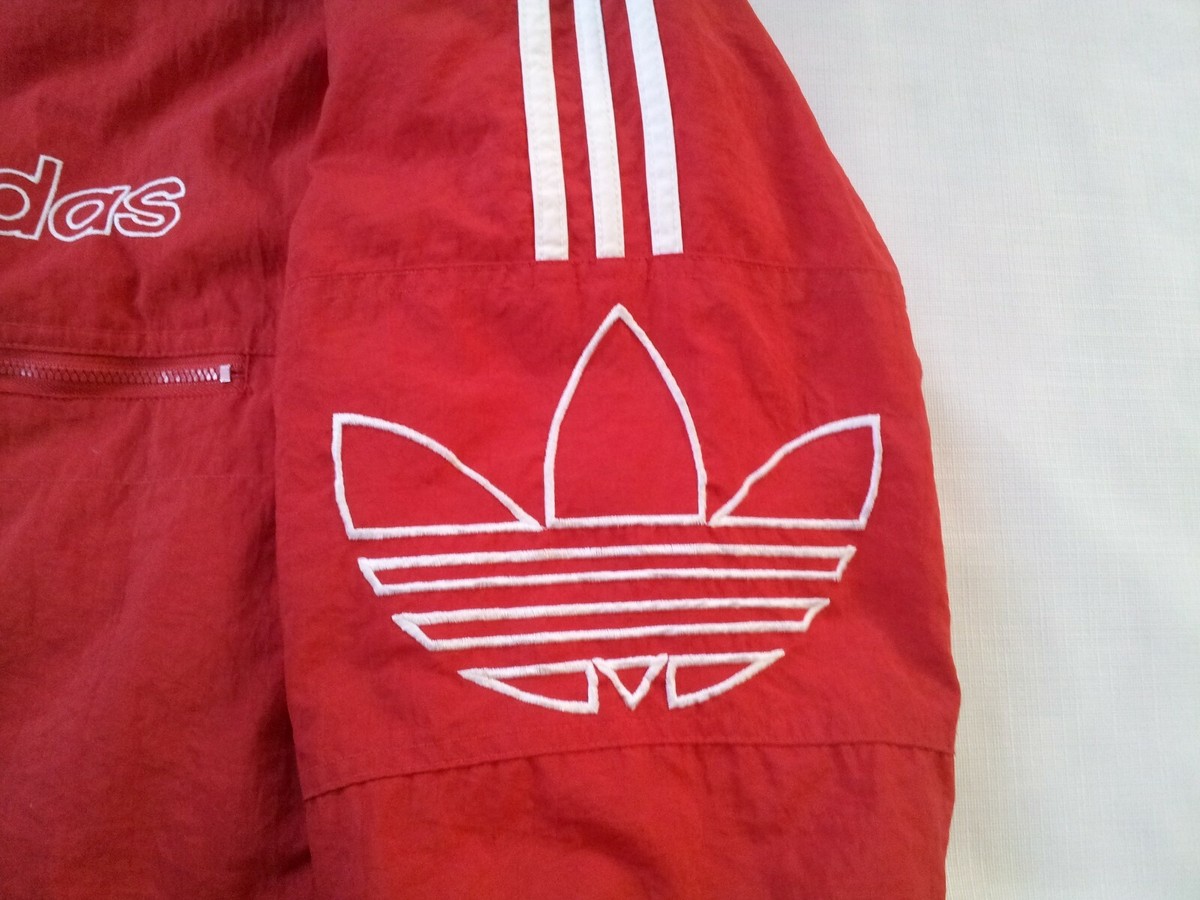 VINTAGE ADIDAS BIG OLD LOGO FULL ZIPP WITH HOOD WINTER JACKET IN