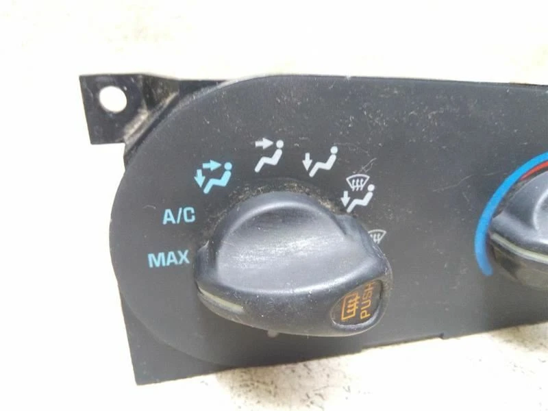 Control de temperatura climático para 97-01 Chevrolet Lumina Car H6 189290 Foto 2 de 4
